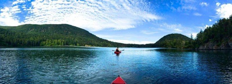 Kayaks on Cascade Lake in Moran State Park