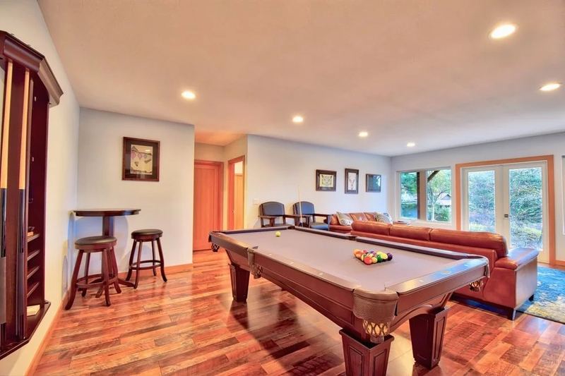 Billiards or ping-pong