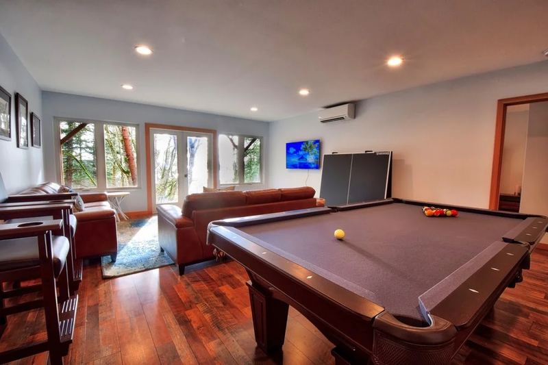 Ping-pong conversion top on the billiards table