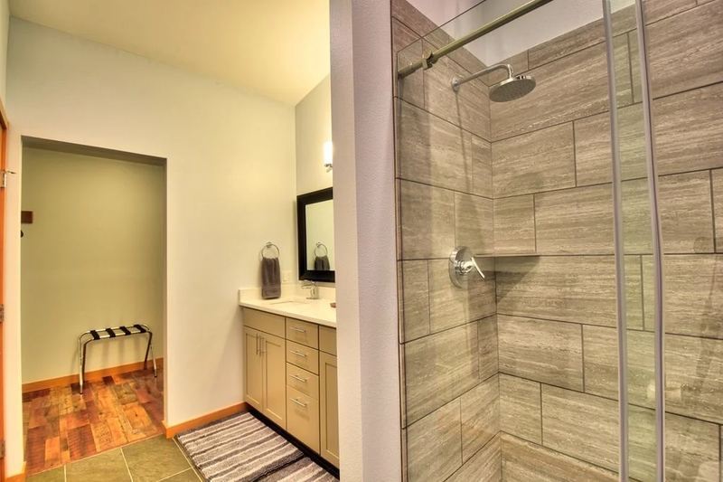 Primary shower