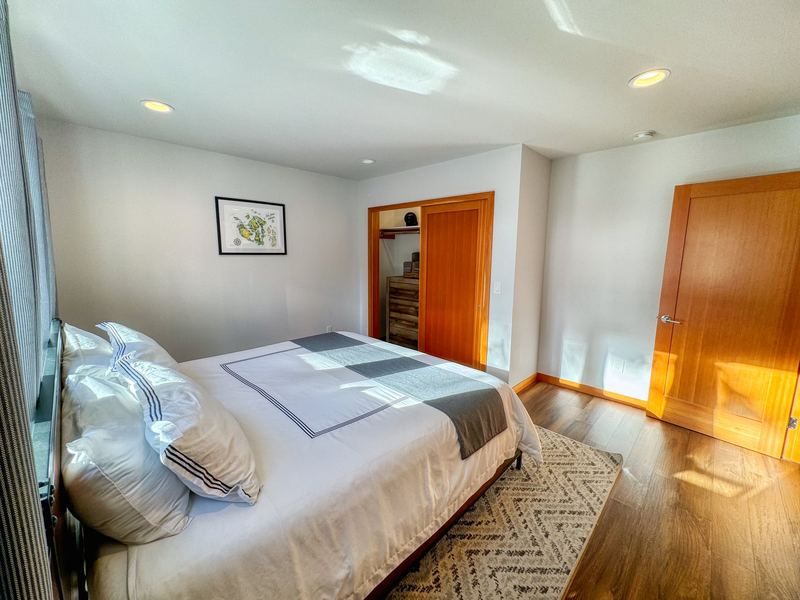 Guest bedroom